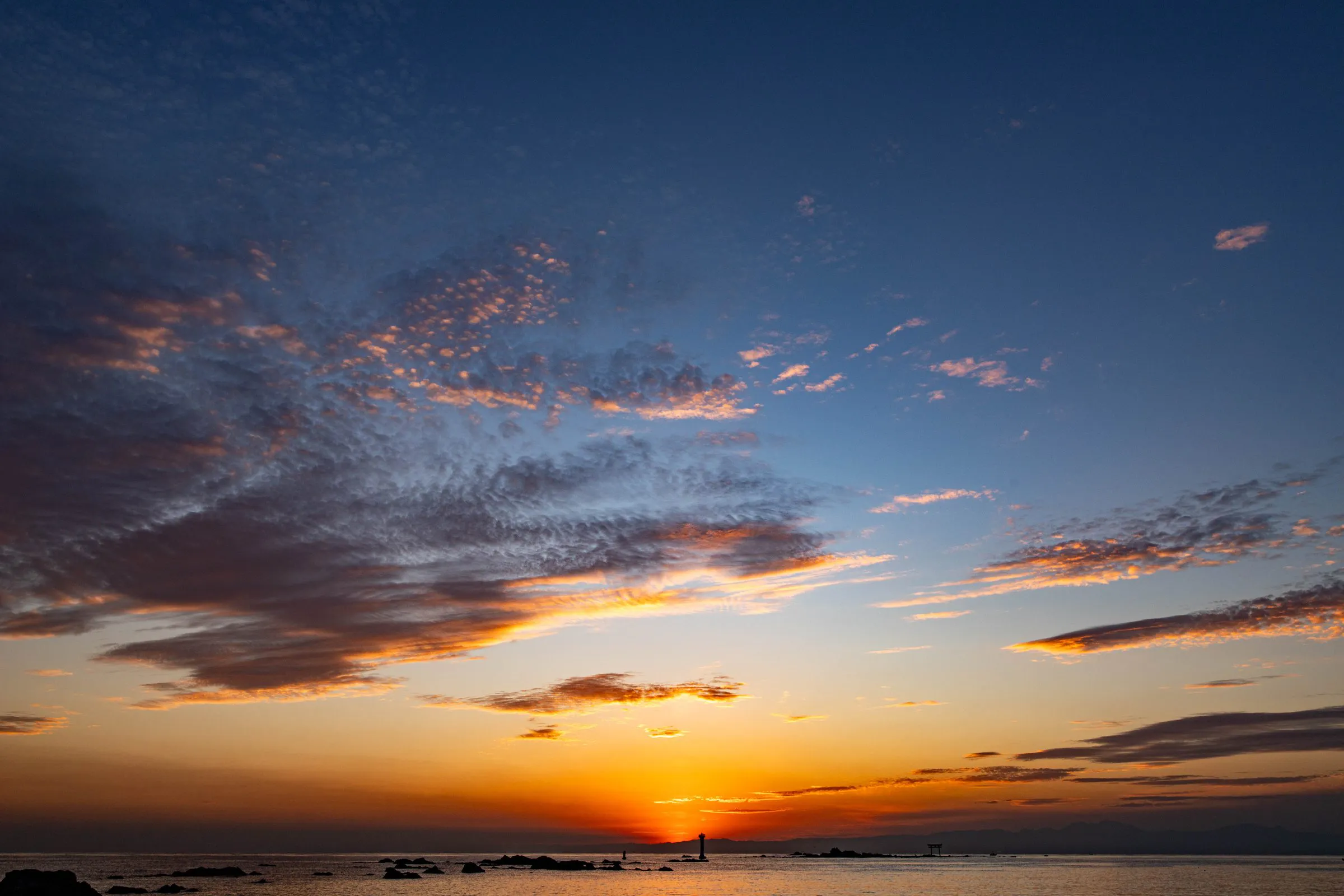 陽の名残 — Day's End