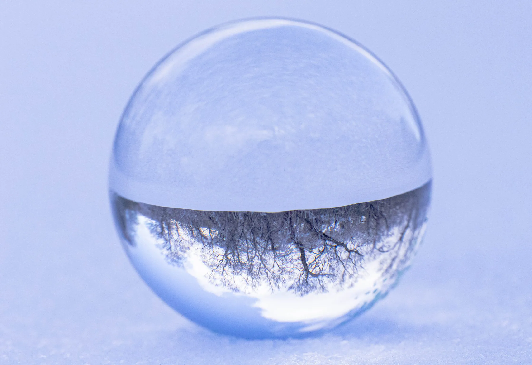 雪の水晶 — Winter in a Sphere